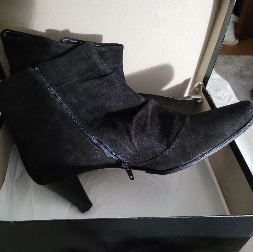 Renzo Fontanelli Black Suede Booties